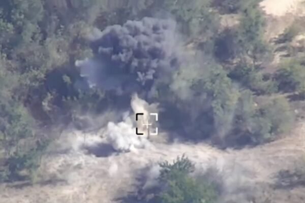 Як морпіхи знищили ворожу 152-мм гармату “Гіацинт-Б” (ВІДЕО)