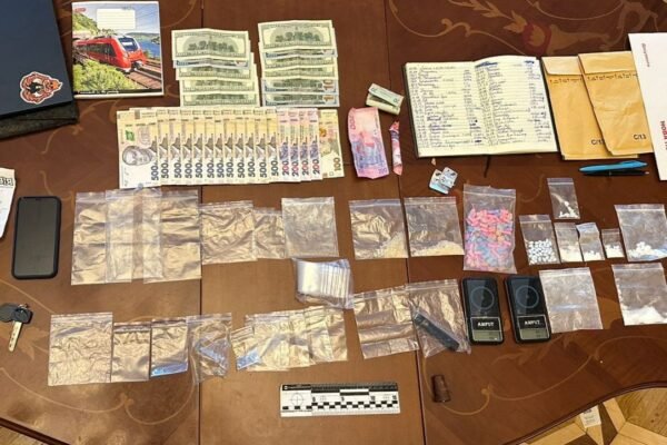 В столиці викрили банду наркоторгівців з товаром на понад мільйон гривень