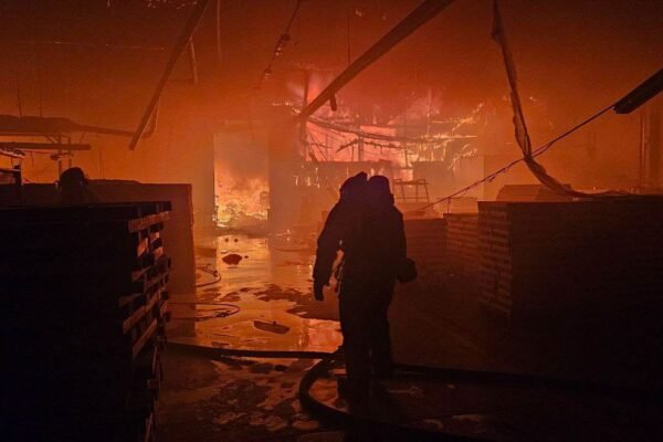 Внаслідок атаки на Львів знищено 15 фур гуманітарної допомоги