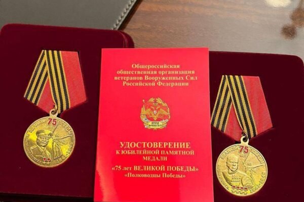 Георгіївські стрічки, російські медалі та ордени: Шуфрич виявився палким шанувальником СРСР та РФ (ФОТО)