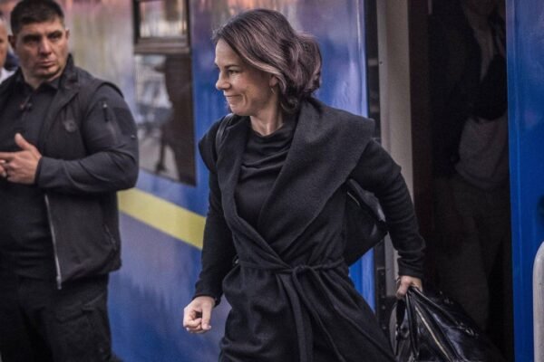 Міністерка закордонних справ Німеччини Анналена Бербок прибула до Києва