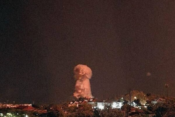 В Криму горить судноремонтний завод: Окупанти кричать про ракетний удар по Севастополю