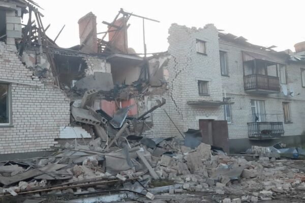 На Чернігівщині вночі через атаку шахедів спалахнув приватний будинок