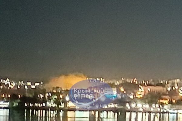 В Севастополь завітала потужна бавовна