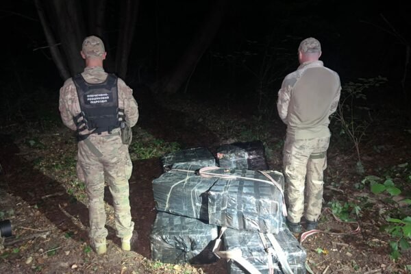 На кордоні з Румунією затримали чергову партію контрабандних цигарок