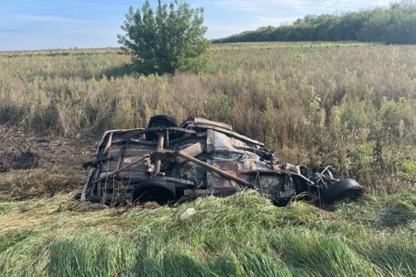 На Сумщині на протитанковій міні підірвався легковик: водій та пасажири – у лікарні (ФОТО)