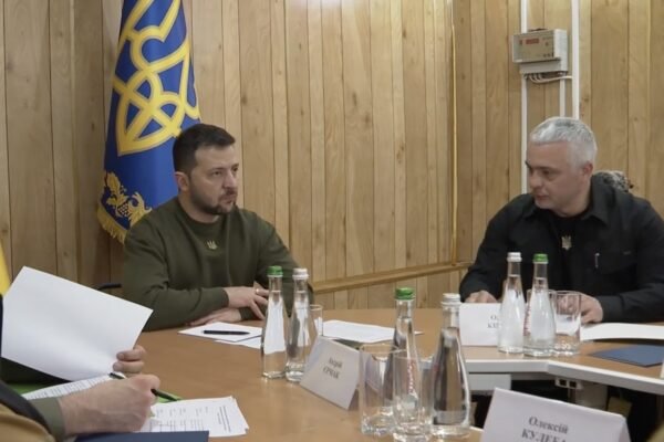 Зеленський приїхав до Одеси: провів нараду з військовими та місцевою владою (ВІДЕО)