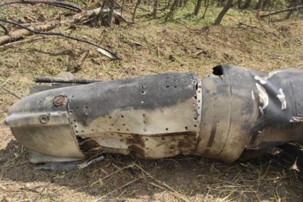 Повітряні сили вночі збили 6 БПЛА і одну керовану ракету: Росіяни випустили по Україні 8 ракет С-300