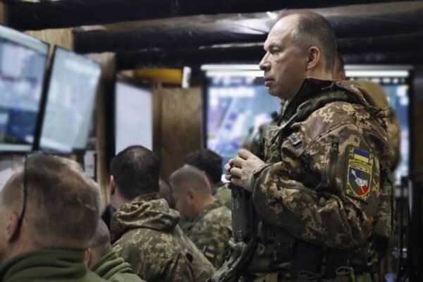 Сирський розповів про активізацію росіян на Бахмутському напрямку