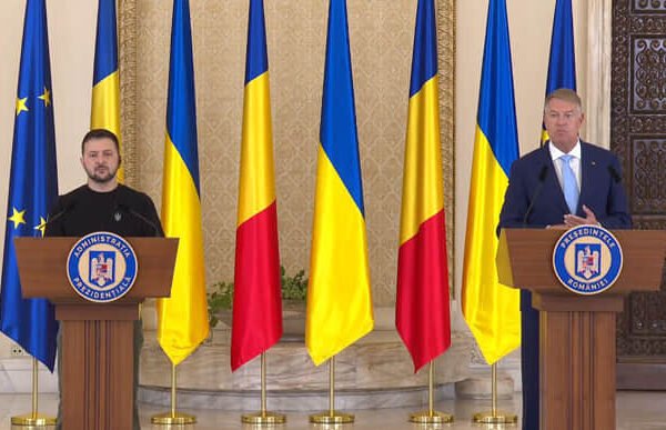 Зеленський в Румунії анонсував хороші новини щодо ППО і артилерії