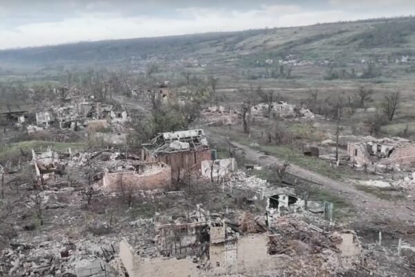 Окупанти зрівняли село із землею: у ЗСУ показали, як виглядає звільнена місяць тому Кліщіївка (ВІДЕО)