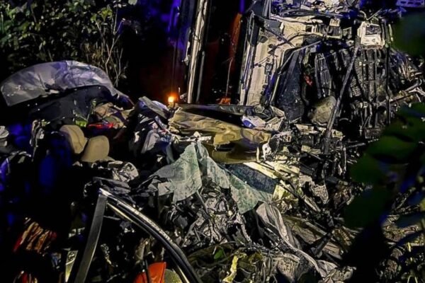 Автівки перетворилися на купу брухту: В жахливій ДТП на Тернопільщині загинуло троє людей (ФОТО)