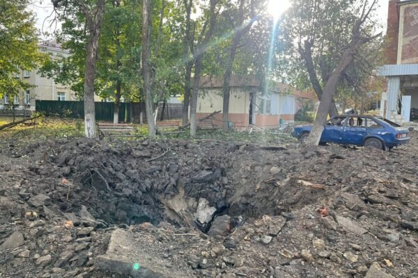 РФ вранці 11 жовтня ракетами та з РСЗВ обстріляла смт Борова на Харківщині