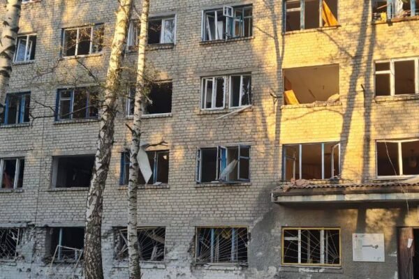 Нічний обстріл Харкова: Є руйнування та поранені