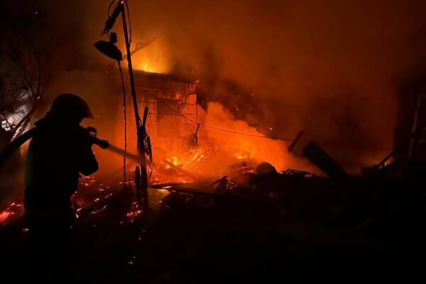 Нікопольщина всю добу потерпала від обстрілів: Наслідки (ФОТО)
