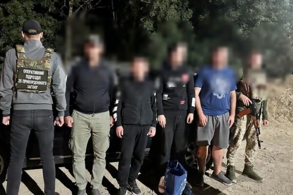 До Молдови за 5 тисяч доларів: На кордоні затримали трьох утікачів-ухилянтів
