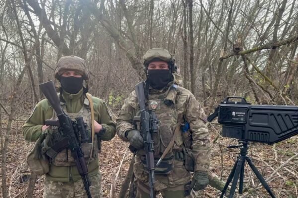На Сумщині прикордонники знешкодили два російські FPV-дрони (ВІДЕО)