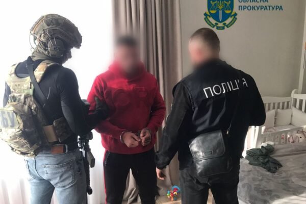 На Прикарпатті затримали рекетирів, що вимагали з бізнесмена сплати неіснуючого боргу