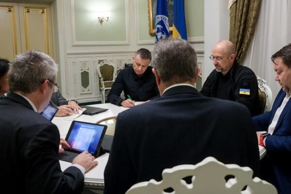 Шмигаль зустрівся з місією МВФ (ФОТО)