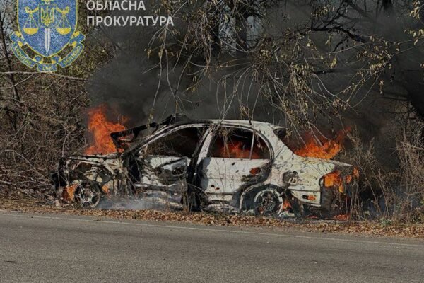 Окупанти обстріляли передмістя Херсона: влучили в автівку, відомо про загиблого (ФОТО)