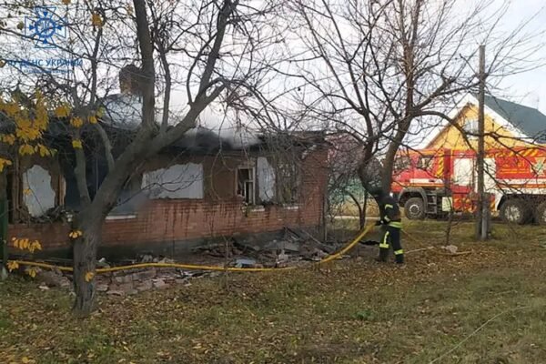 Росіяни обстріляли приватний сектор Вовчанська (ФОТО)