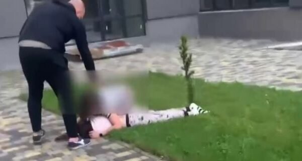 У столиці черговий суїцид: З 22 поверху вистрибнула дівчинка