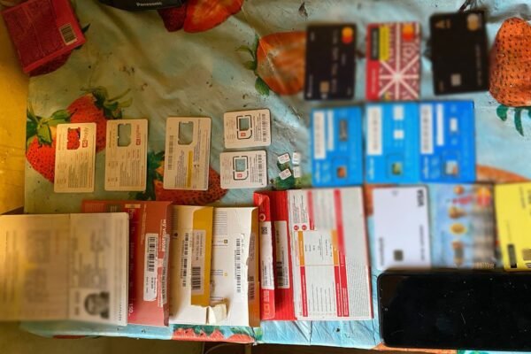 Правоохоронці ліквідували схему продажу неіснуючих автівок для ЗСУ