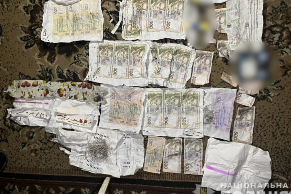 На Одещині спіймали фальшивомонетника, який підробляв купюри номіналом 500 грн (ФОТО)