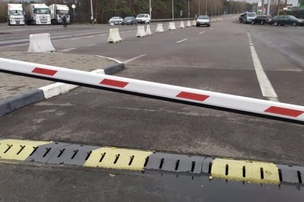 Страйк польських перевізників: Ще один український водій помер на кордоні