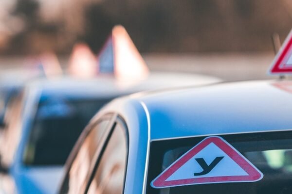 Українці відсьогодні можуть складати теоретичний іспит без обов’язкового навчання в автошколі