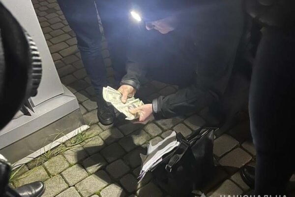 На Тернопільщині викрили банду, яка за 8000 доларів допомагала ухилянтам виїхати через систему “Шлях” (ФОТО)