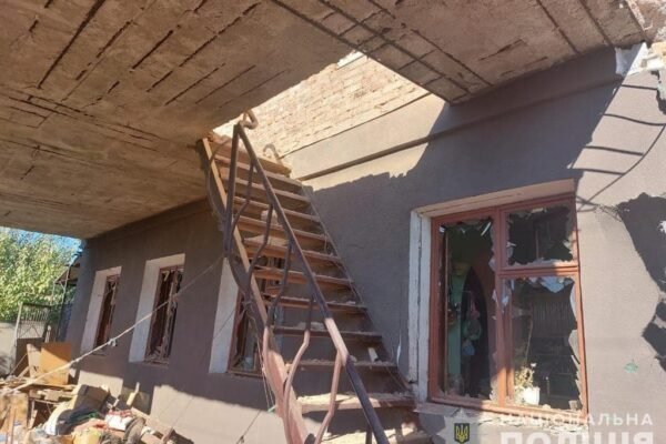 Правоохоронці показали наслідки нещадних обстрілів на Нікопольщині (ФОТО)