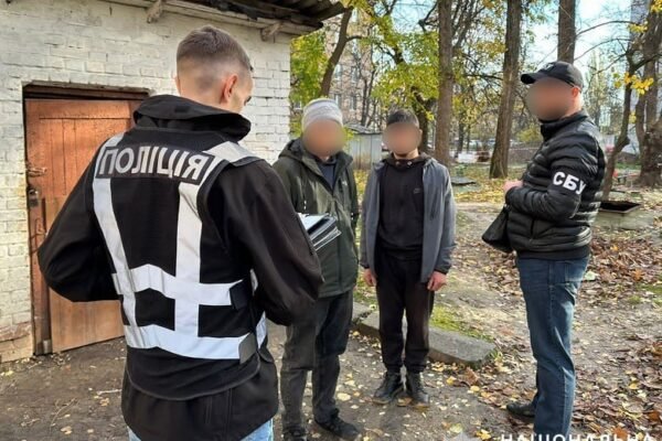 На Київщині затримали шахраїв з Волині, які в мережі збирали кошти на лікування дітей та воїнів ЗСУ