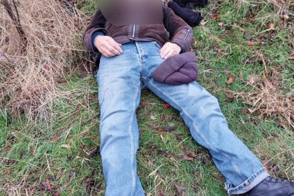 Херсонщина: росіяни скинули з дрона вибухівку на літнього велосипедиста, він загинув