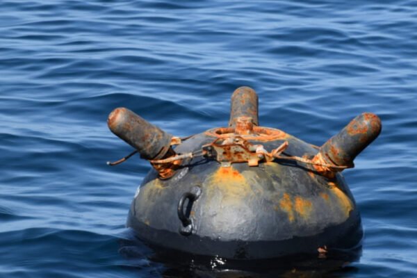В Чорному морі на ворожій міні підірвався торговий корабель
