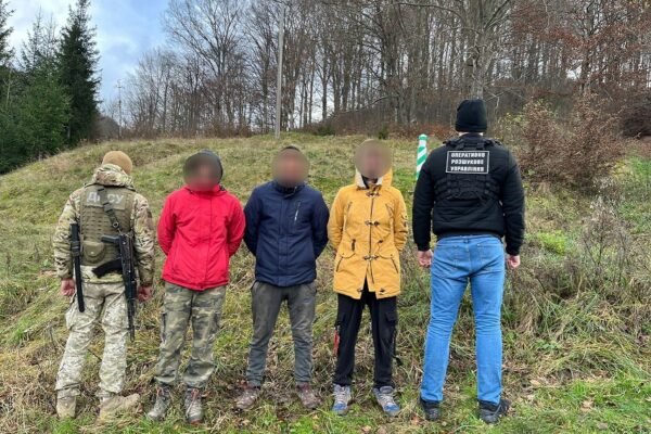 Ще чотирьох ухилянтів спіймали на кордоні