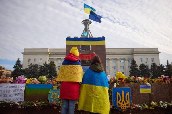 Річниця звільнення Херсона: Зеленський привітав українців та нагадав, як це було (ФОТО)