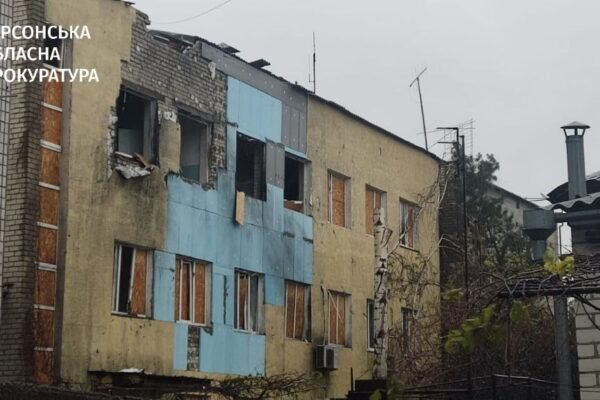 Росіяни обстріляли Херсон: Постраждала 3-річна дитина