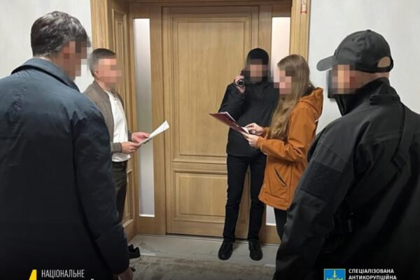 Нардеп з Хмельниччини підозрюється у спробі підкупу топпосадовців у сфері відновлення (ФОТО)