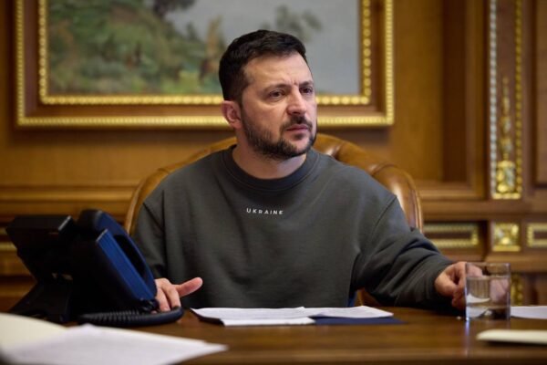 Демобілізація та ротації у ЗСУ: Зеленський провів засідання Ставки
