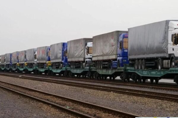 “Укрзалізниця” готується масово переправляти поїзди з фурами через кордон