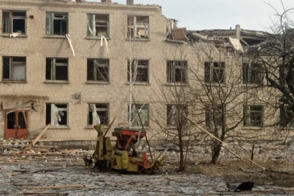 Окупанти вдарили по Харківщині авіабомбами та з артилерії: Є поранені