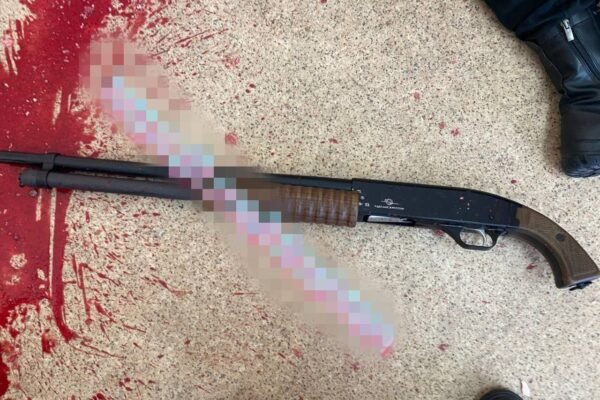 В російському Брянську 14-річна учениця розстріляла з дробовика однокласників, а потім вкоротила собі віку (ВІДЕО)