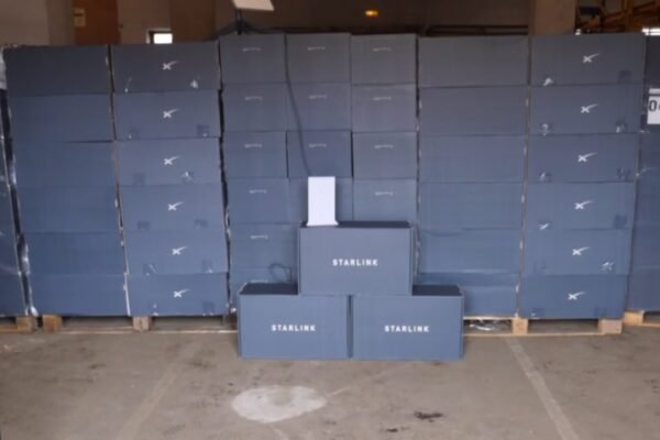 Україна отримала від уряду Польщі 5 тисяч Starlink