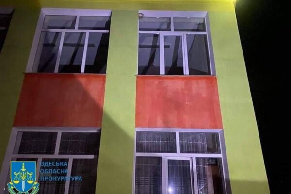 Ворог ввечері 22 грудня атакував Одещину. Пошкоджено школу (ФОТО)