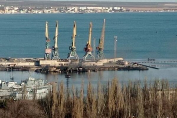 В мережі з’явилося відео моменту влучання ракети у ВДК “Новочеркаськ” (ВІДЕО)