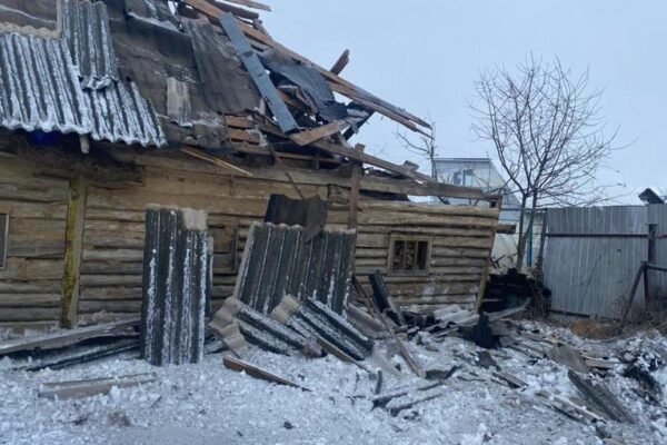 Обстріли Сумщини: За добу пошкоджено адмінбудівлю та 5 будинків (ФОТО)