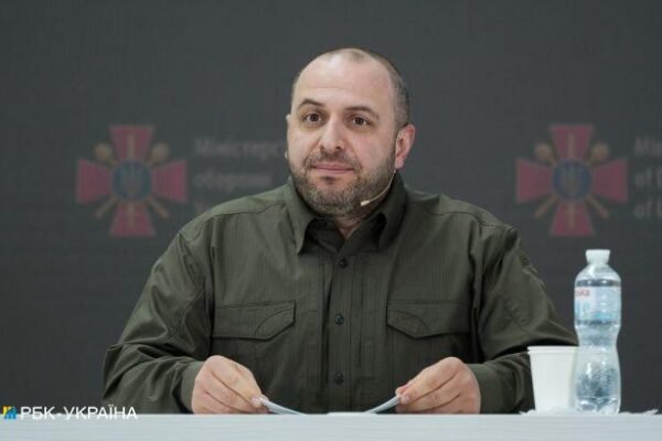 Вкид про американське громадянство дітей міністра оборони Умєрова виявився фейком