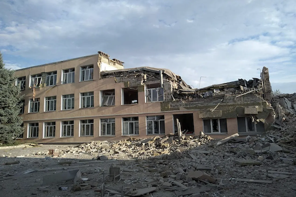 Росіяни пошкодили кожну сьому школу в Україні, – Міносвіти