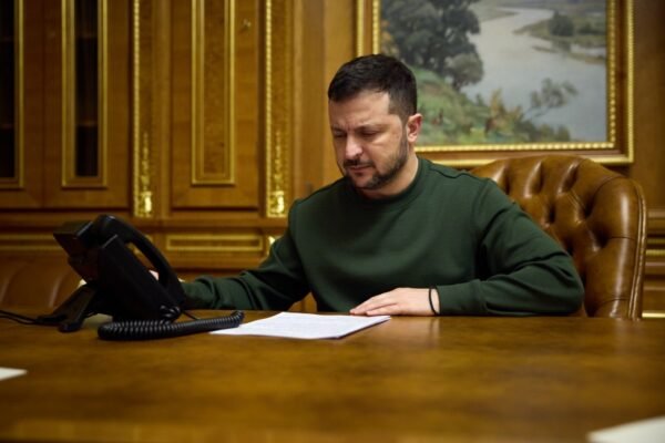 Зеленський обговорив з Шольцом посилення української ППО та підготовку угоди про безпекові гарантії